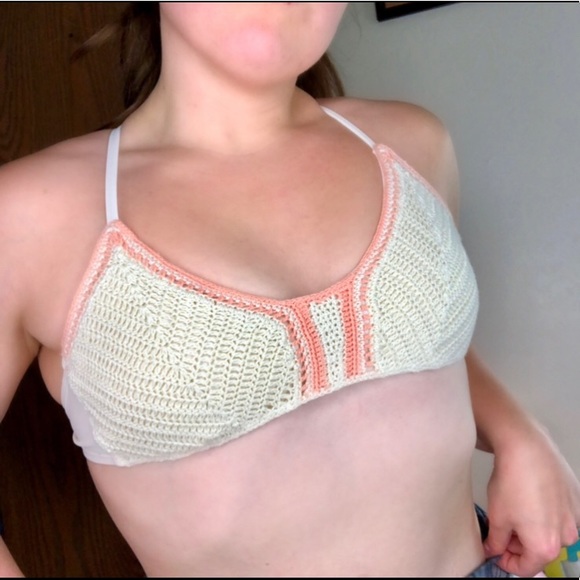 Xhilaration Crochet Swimsuit Bikini Top Size Small - Picture 2 of 3